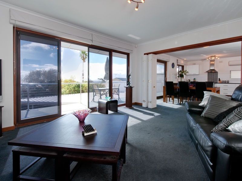 21 Ronald Crescent, Marino SA 5049