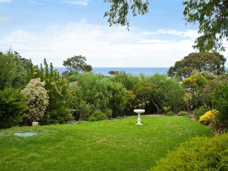 1 Kinsale Cresent, Marino SA 5049