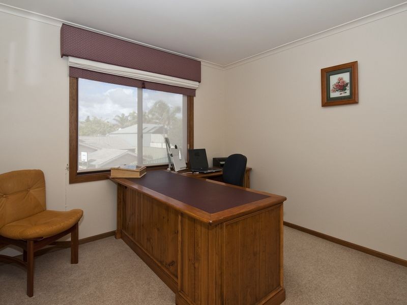 41 Moor Crecent, Hallett Cove SA 5158