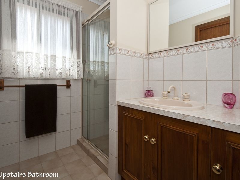 41 Moor Crecent, Hallett Cove SA 5158