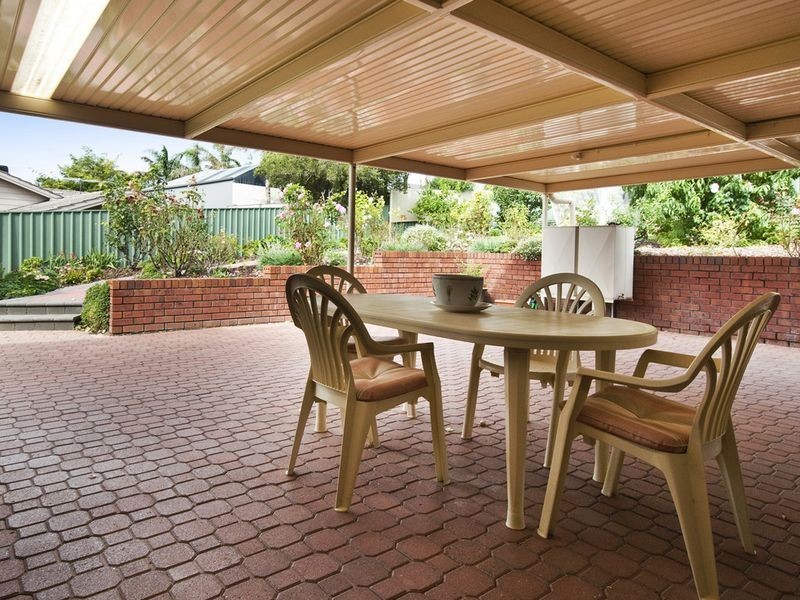 41 Moor Crecent, Hallett Cove SA 5158