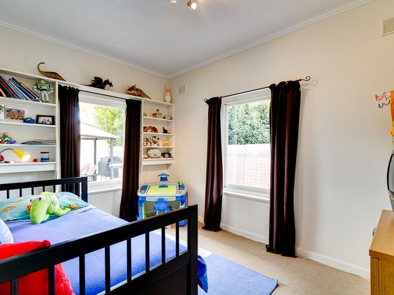 1A Parslow Road, Marion SA 5043