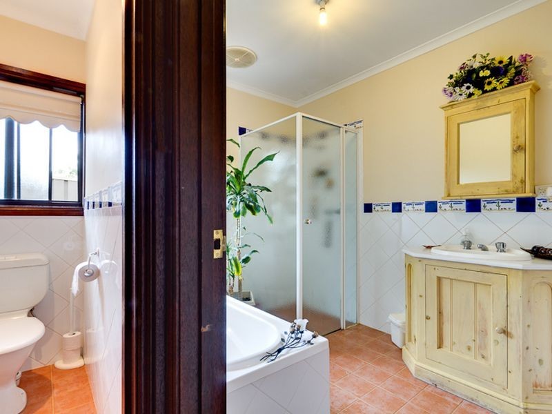 6 Blossom Terrace, Hallett Cove SA 5158