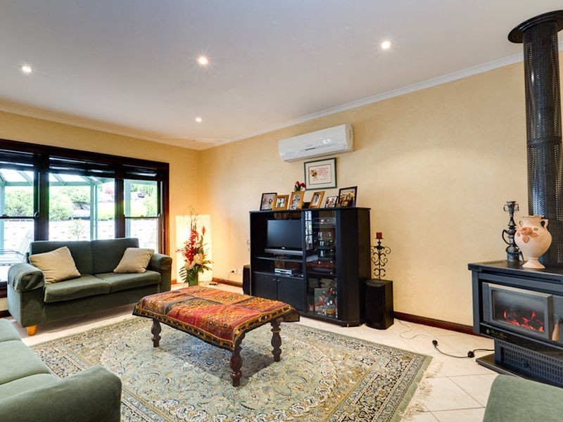 6 Blossom Terrace, Hallett Cove SA 5158