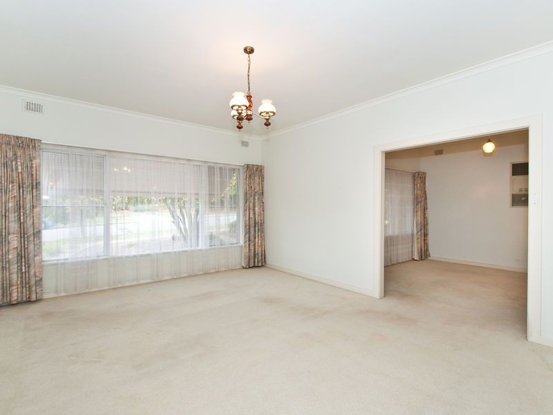 18 Ophir Crescent, Seacliff Park SA 5049