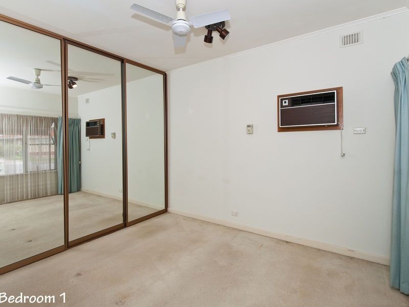 18 Ophir Crescent, Seacliff Park SA 5049