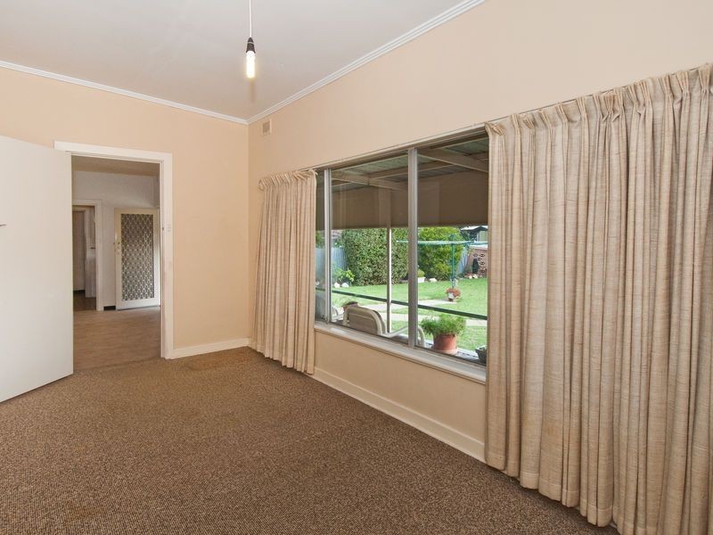 18 Ophir Crescent, Seacliff Park SA 5049