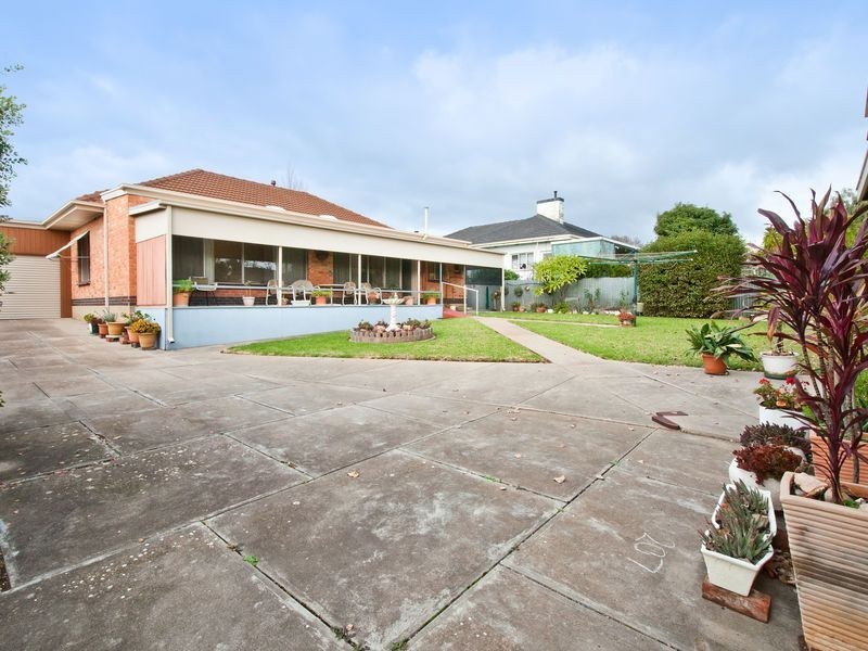 18 Ophir Crescent, Seacliff Park SA 5049