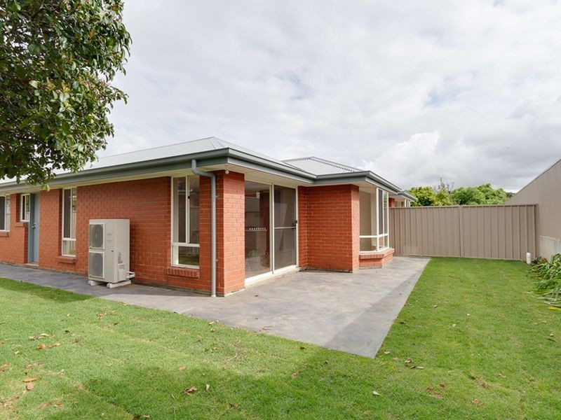 27 Raggatt Crescent, Mitchell Park SA 5043