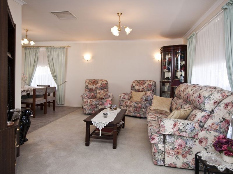 43 Lerunna Avenue, Hallett Cove SA 5158