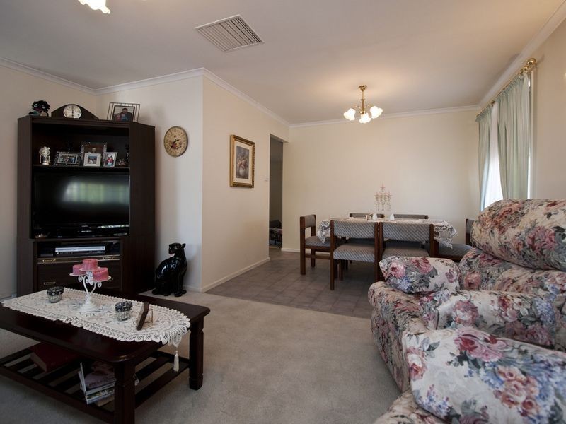 43 Lerunna Avenue, Hallett Cove SA 5158