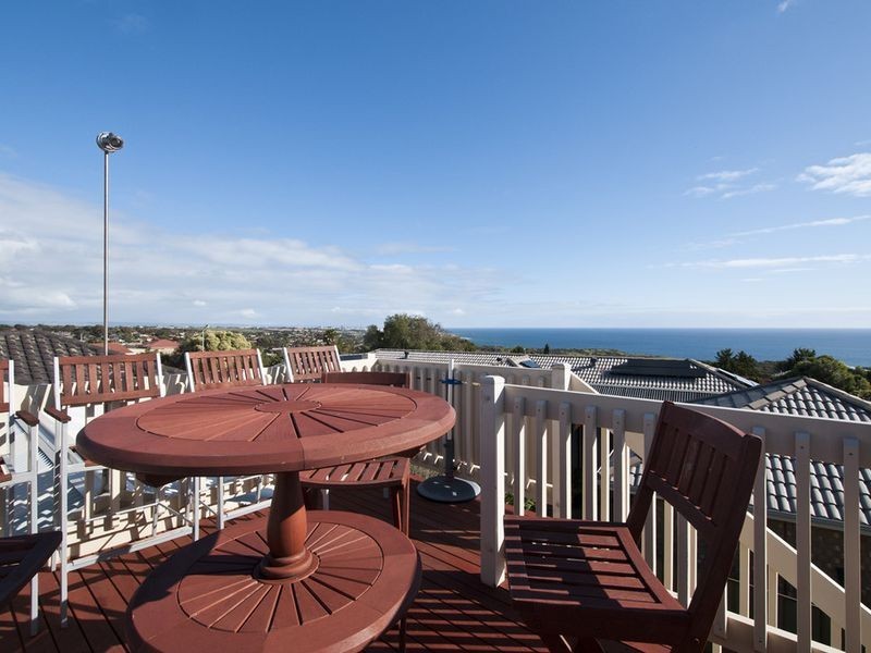 43 Lerunna Avenue, Hallett Cove SA 5158