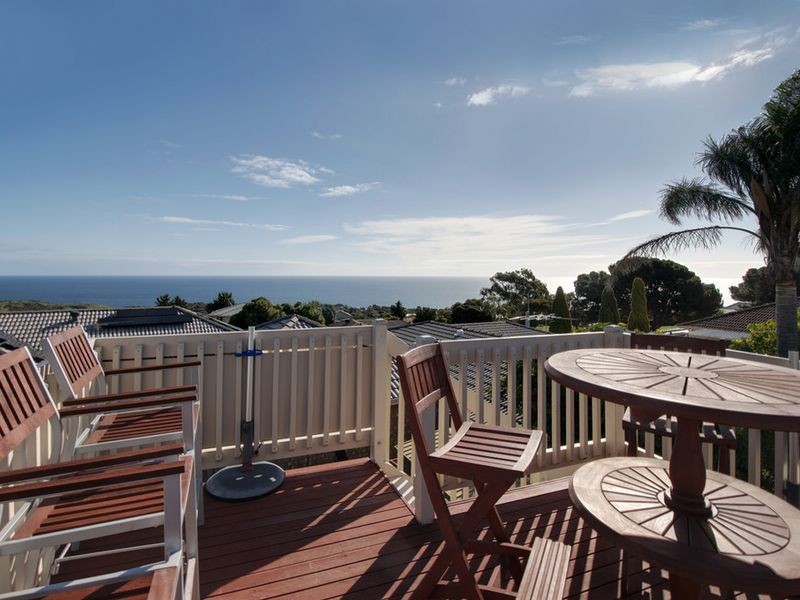 43 Lerunna Avenue, Hallett Cove SA 5158