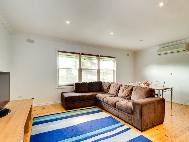 15 Thorne Crescent, Mitchell Park SA 5043