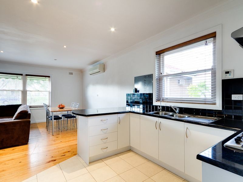 15 Thorne Crescent, Mitchell Park SA 5043