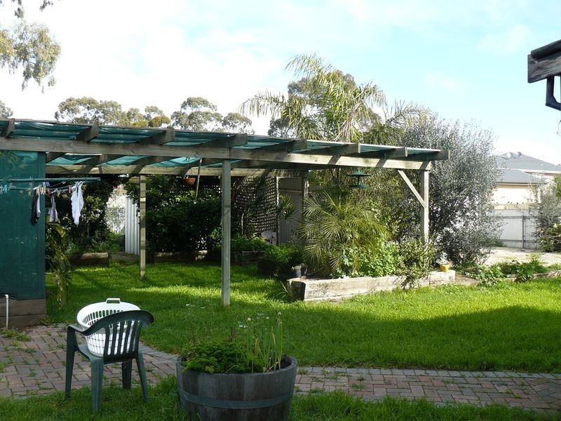 18 Darling Street, Sturt SA 5047