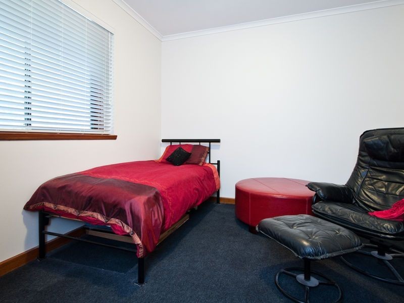 21 Ronald Crescent, Marino SA 5049