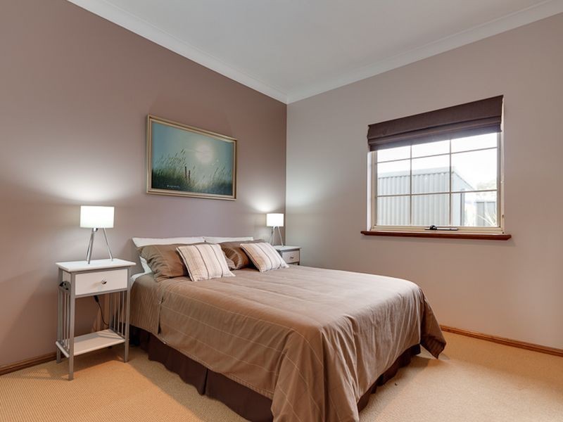 24 Gleneagles Road, Aberfoyle Park SA 5159