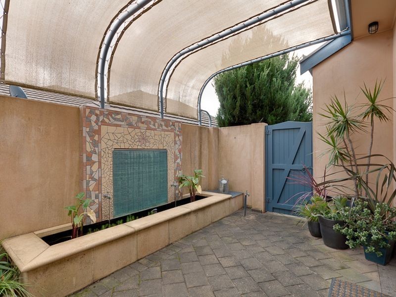 24 Gleneagles Road, Aberfoyle Park SA 5159