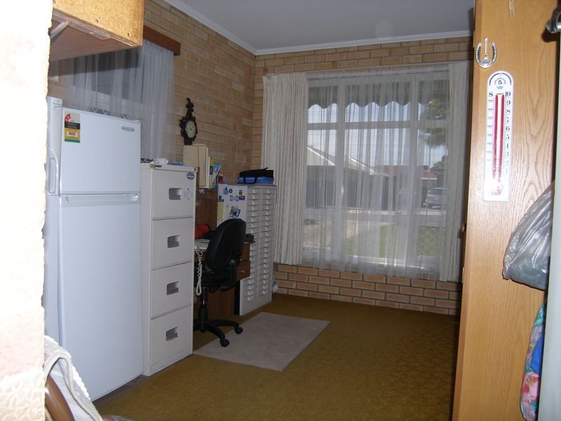 4 Winchester Avenue, Hove SA 5048