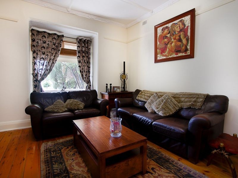 12 Caroona Avenue, Hove SA 5048