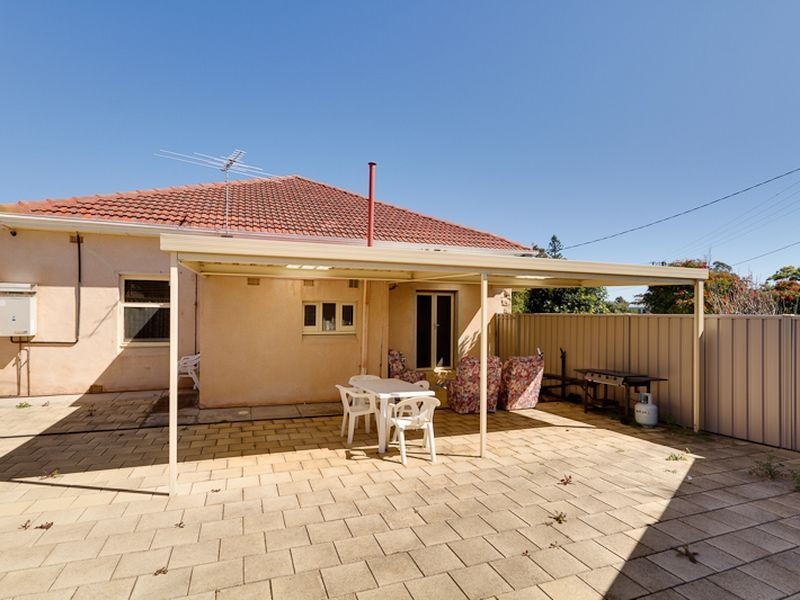 2 Lamington Avenue, Seacliff Park SA 5049