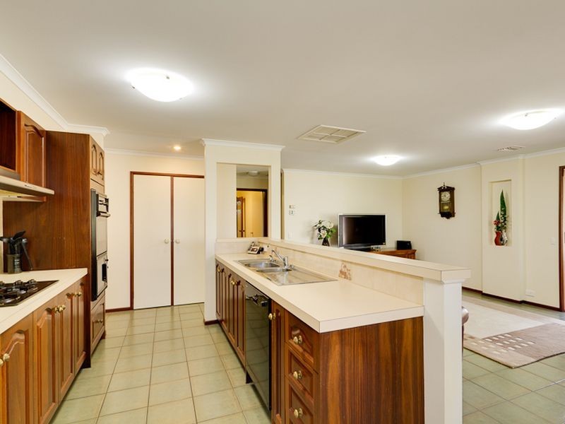 12 Springwood Court, Aberfoyle Park SA 5159