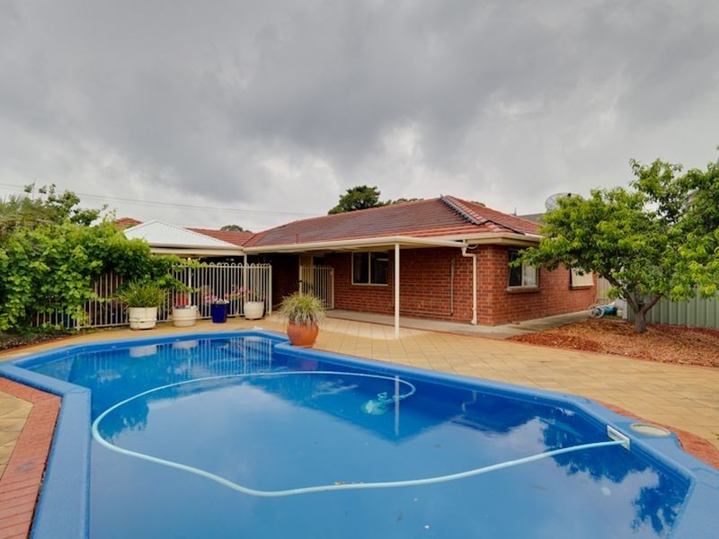22 Scarborough Tce, Dover Gardens SA 5048
