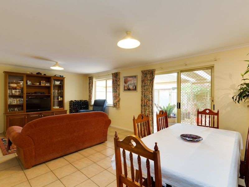 22 Scarborough Tce, Dover Gardens SA 5048