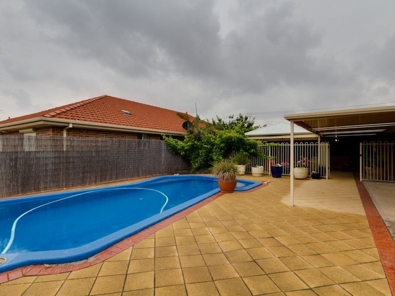 22 Scarborough Tce, Dover Gardens SA 5048