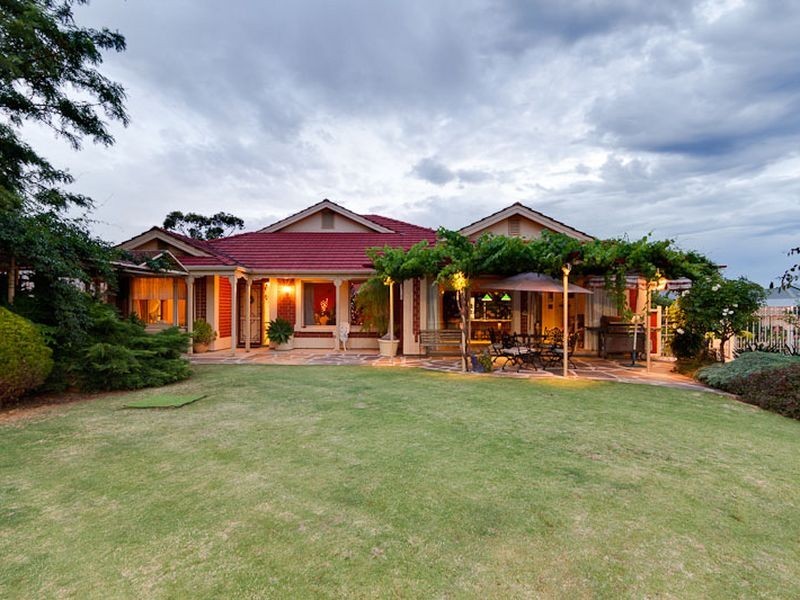 206 Reynell Road, Woodcroft SA 5162