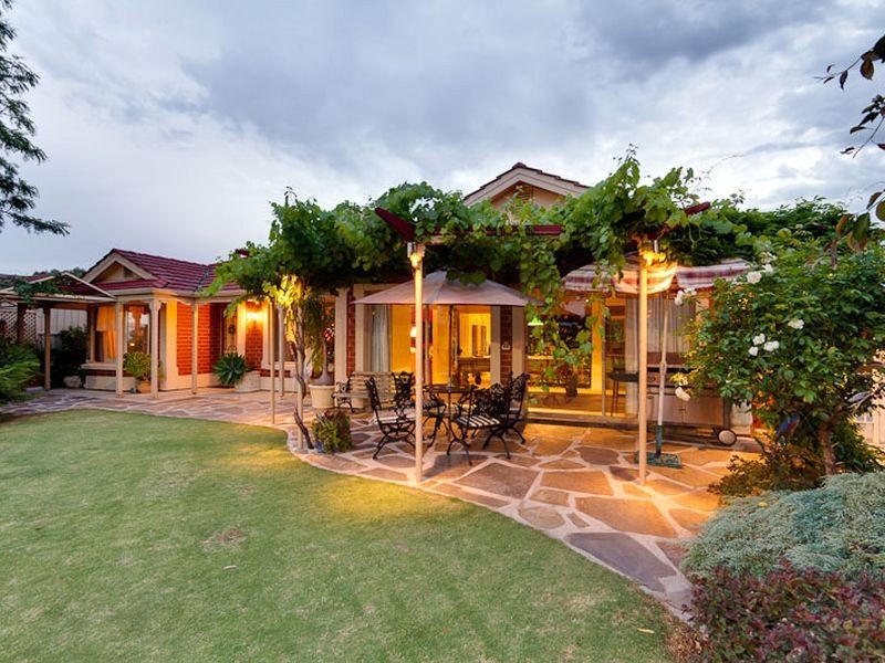 206 Reynell Road, Woodcroft SA 5162