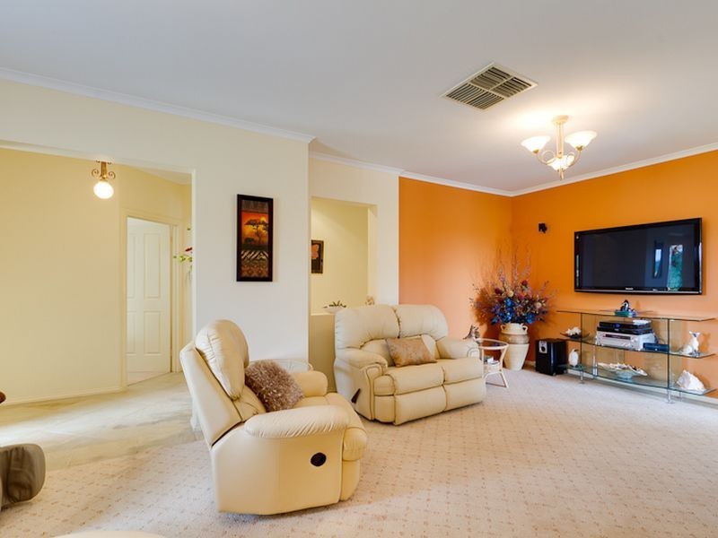 206 Reynell Road, Woodcroft SA 5162