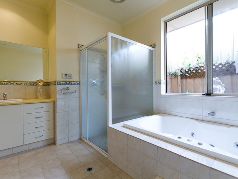 206 Reynell Road, Woodcroft SA 5162