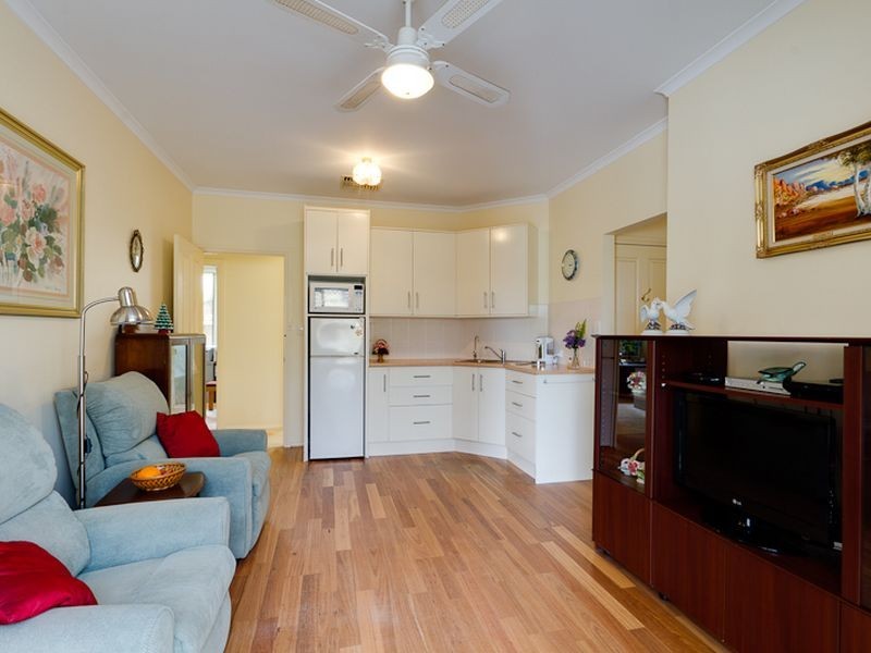 206 Reynell Road, Woodcroft SA 5162