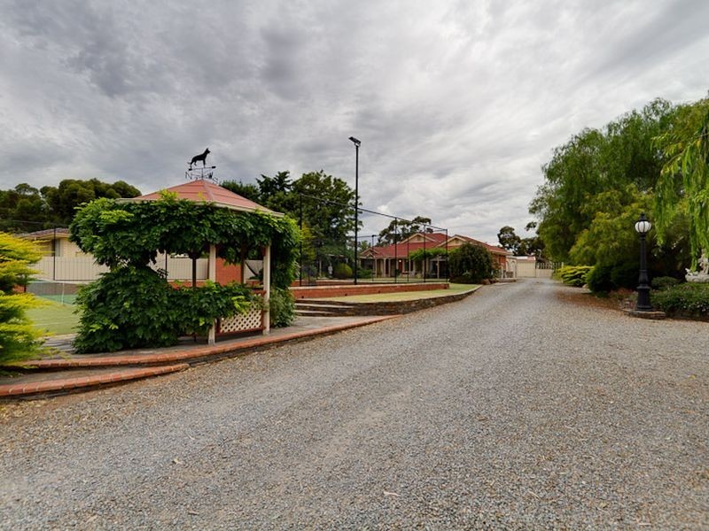 206 Reynell Road, Woodcroft SA 5162