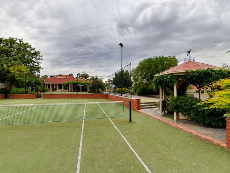 206 Reynell Road, Woodcroft SA 5162