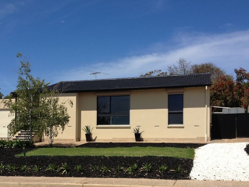 4 Morialta Steet, Hallett Cove SA 5158