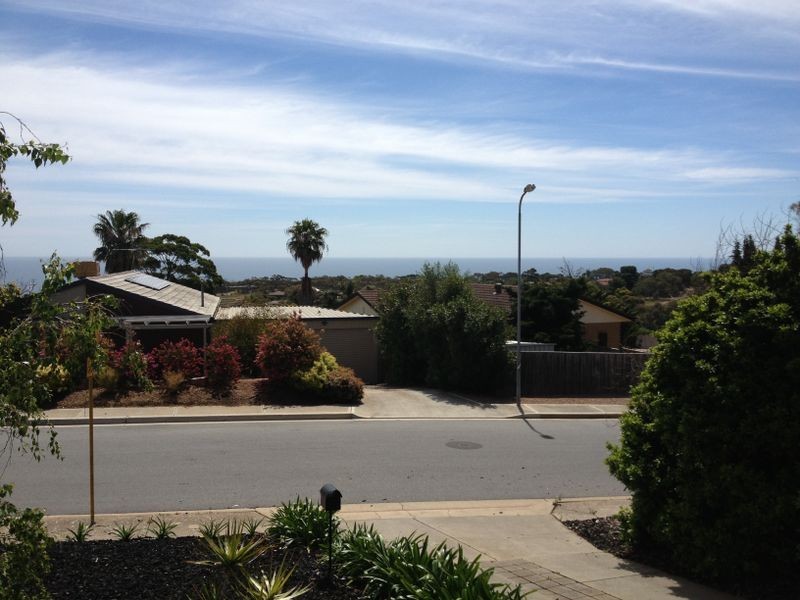 4 Morialta Steet, Hallett Cove SA 5158