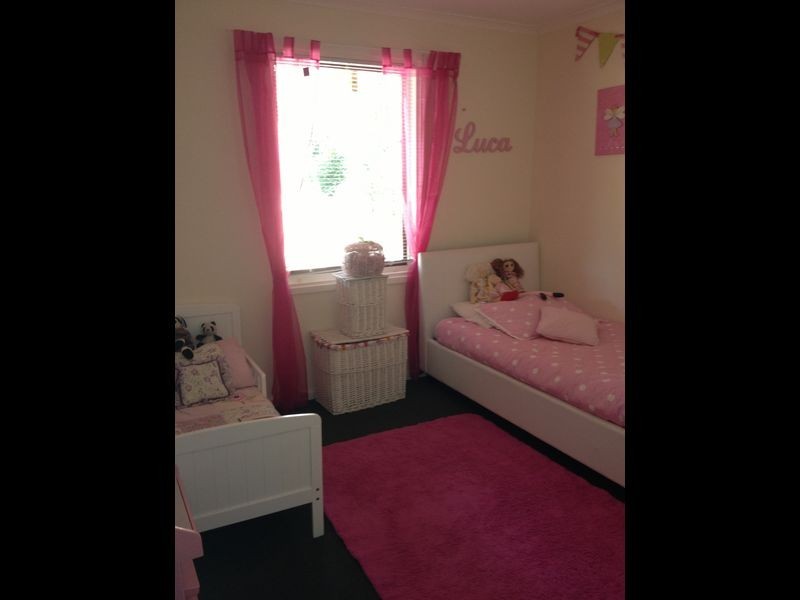 4 Morialta Steet, Hallett Cove SA 5158