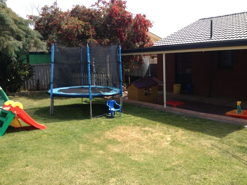 4 Morialta Steet, Hallett Cove SA 5158