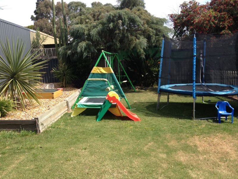 4 Morialta Steet, Hallett Cove SA 5158