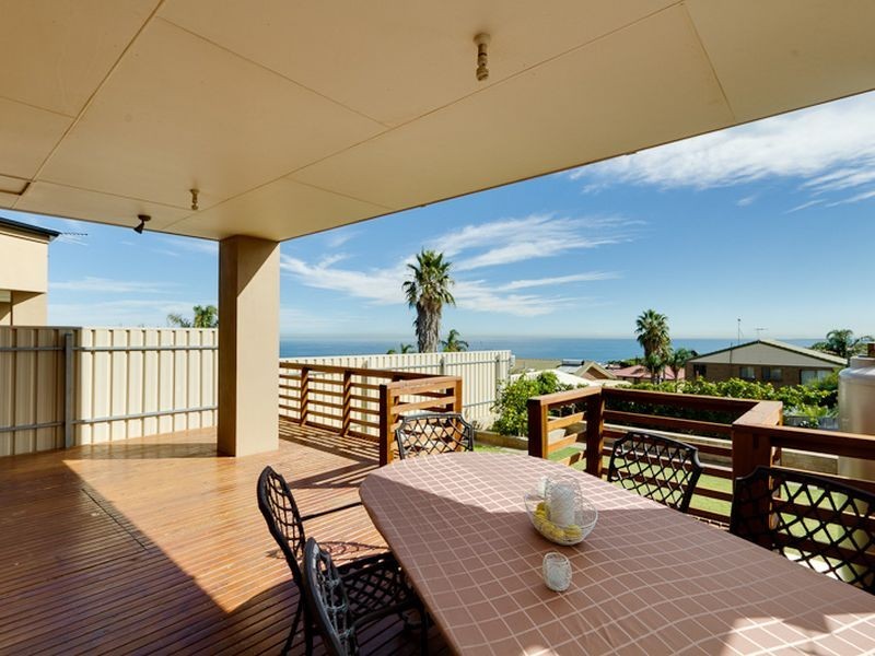 8A Wonggo Street, Hallett Cove SA 5158