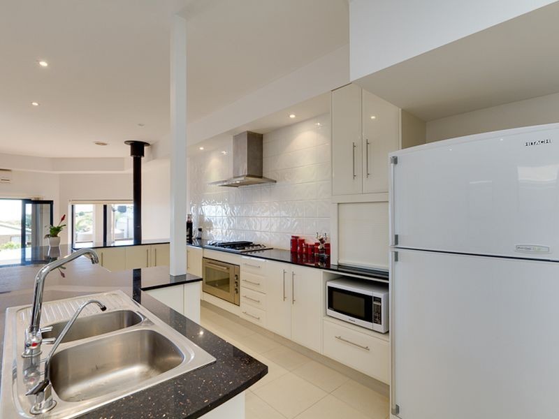 8A Wonggo Street, Hallett Cove SA 5158