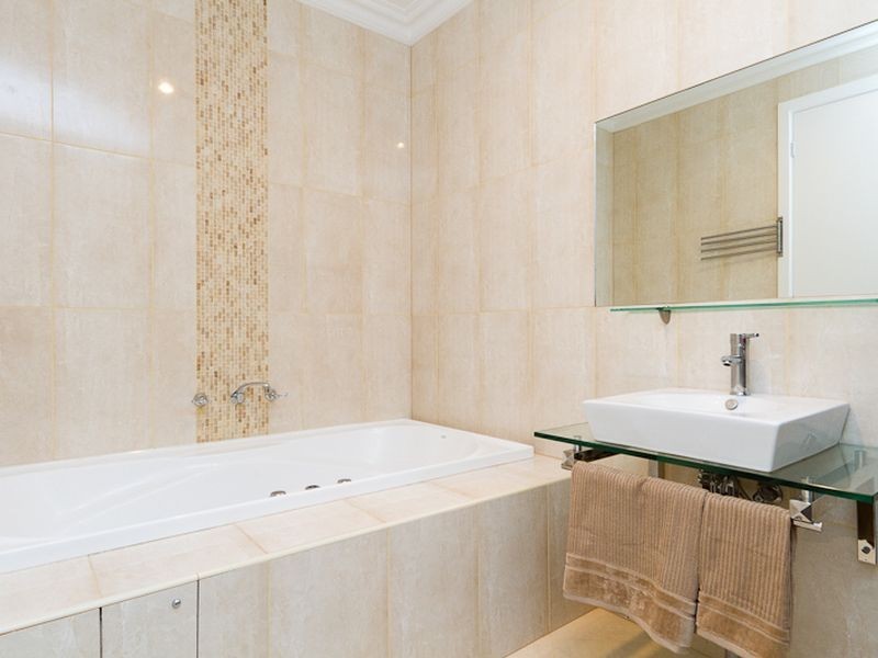 8A Wonggo Street, Hallett Cove SA 5158