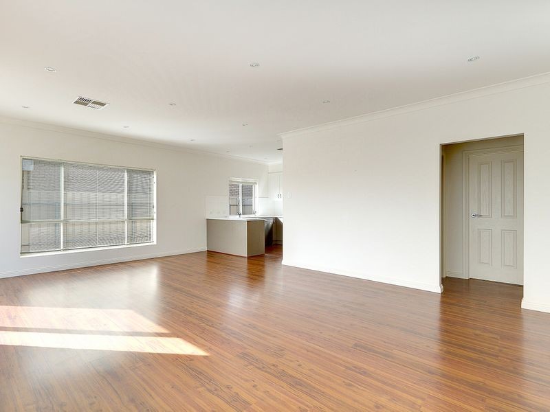 8B Seaview Avenue, Kingston Park SA 5049