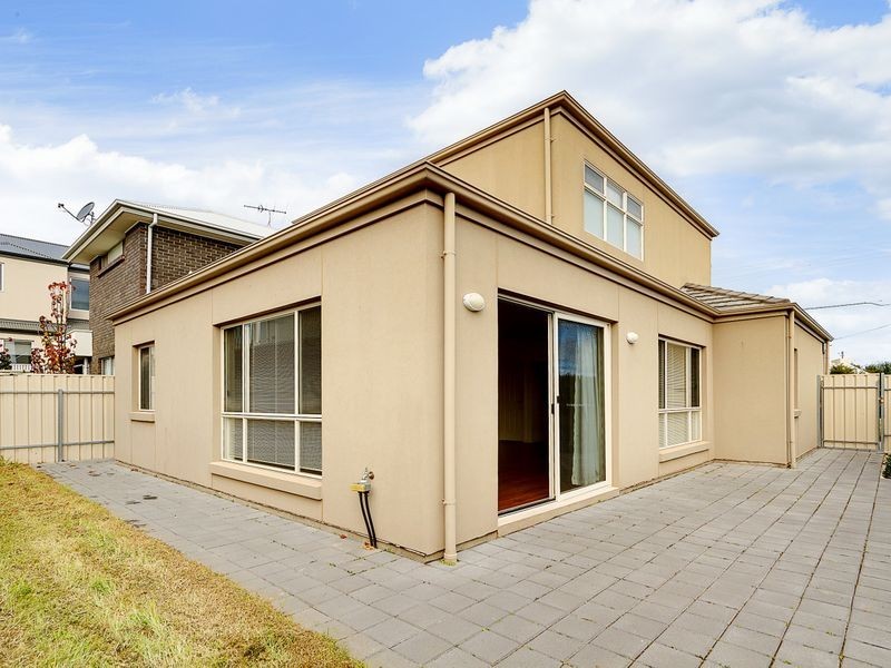 8B Seaview Avenue, Kingston Park SA 5049