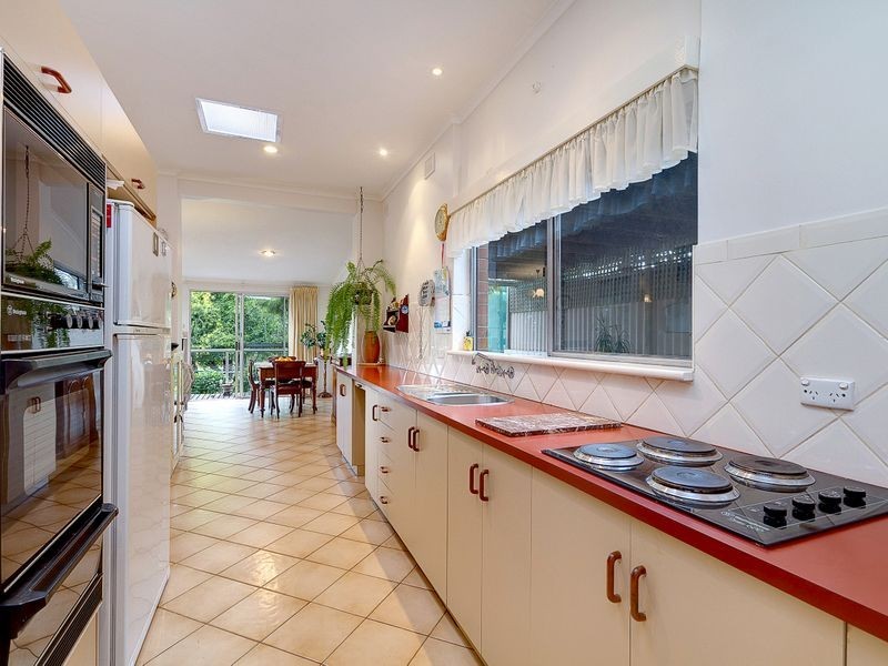 4 West Street, Seacliff Park SA 5049