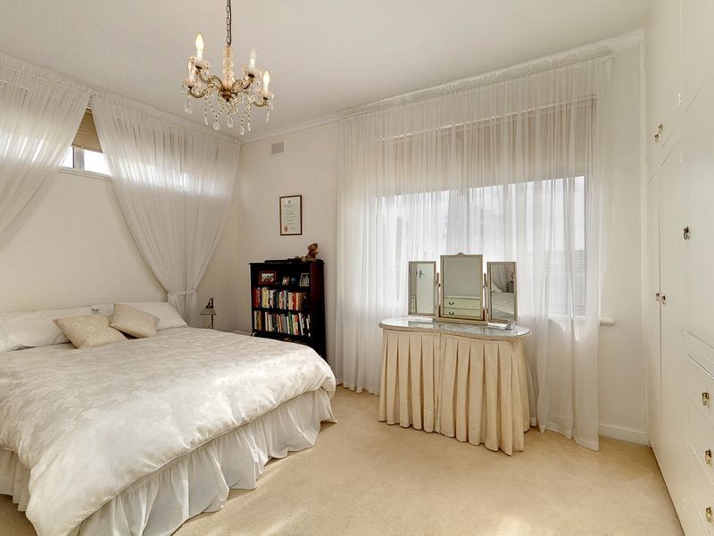 4 West Street, Seacliff Park SA 5049