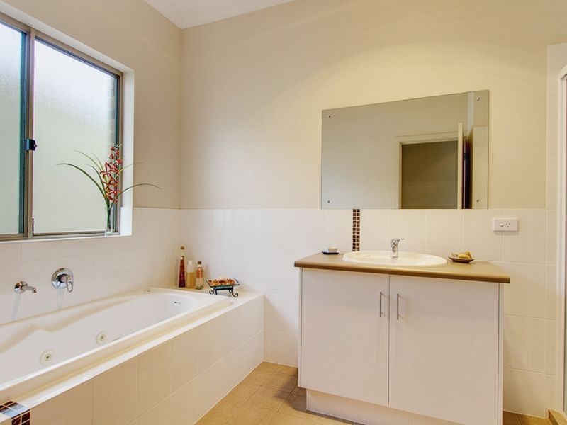 8A Quintus Terrace, Dover Gardens SA 5048